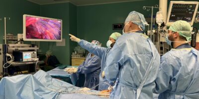 Rozwój leczenia zaawansowanych przepuklin i rekonstrukcji powłok brzusznych